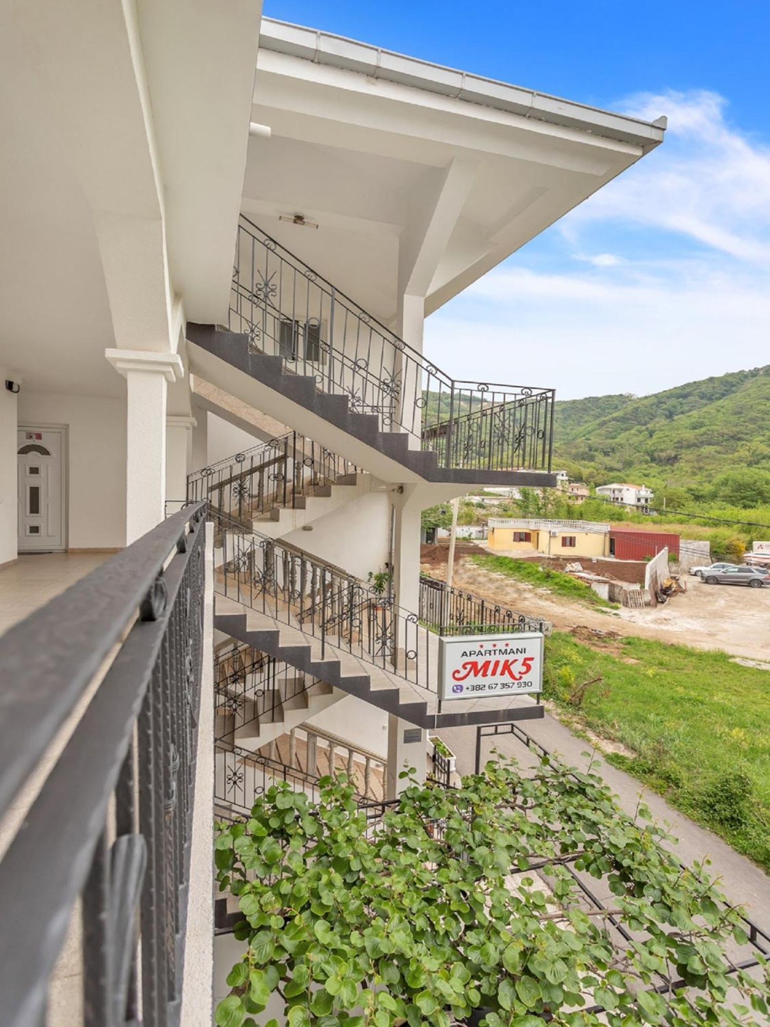 Konukevi Perfect Near The Sea & Aqua Park Budva